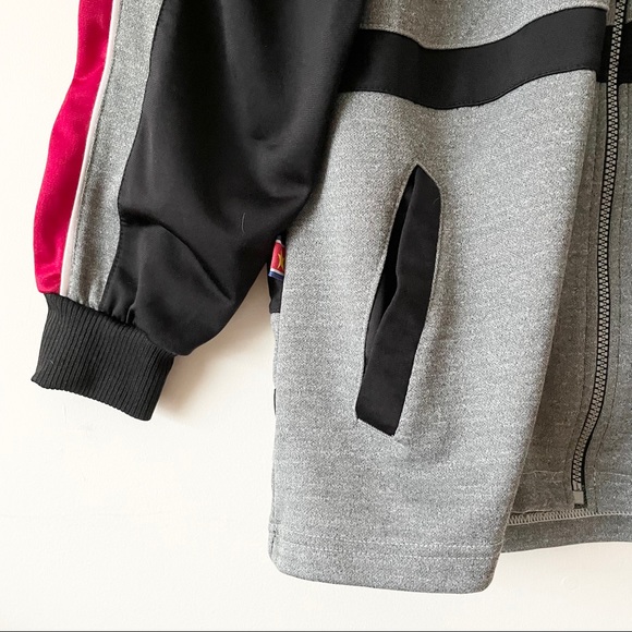 🛍 3/$20 Athletic Jacket - Picture 3 of 5